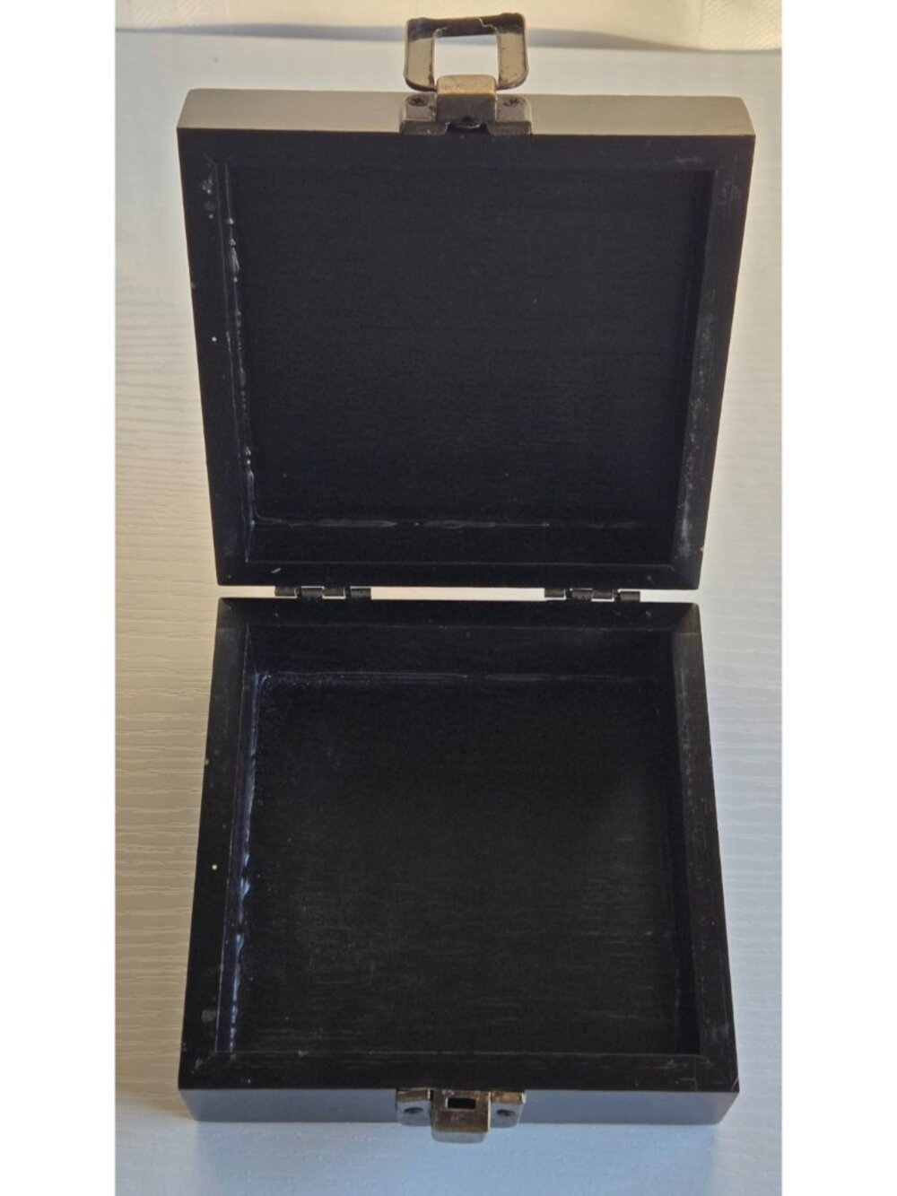 Vintage Wood Cigarette Stash Box Trinket Box 4.75 x 4.75 x 2 inches Black & Tan - Picture 3 of 8